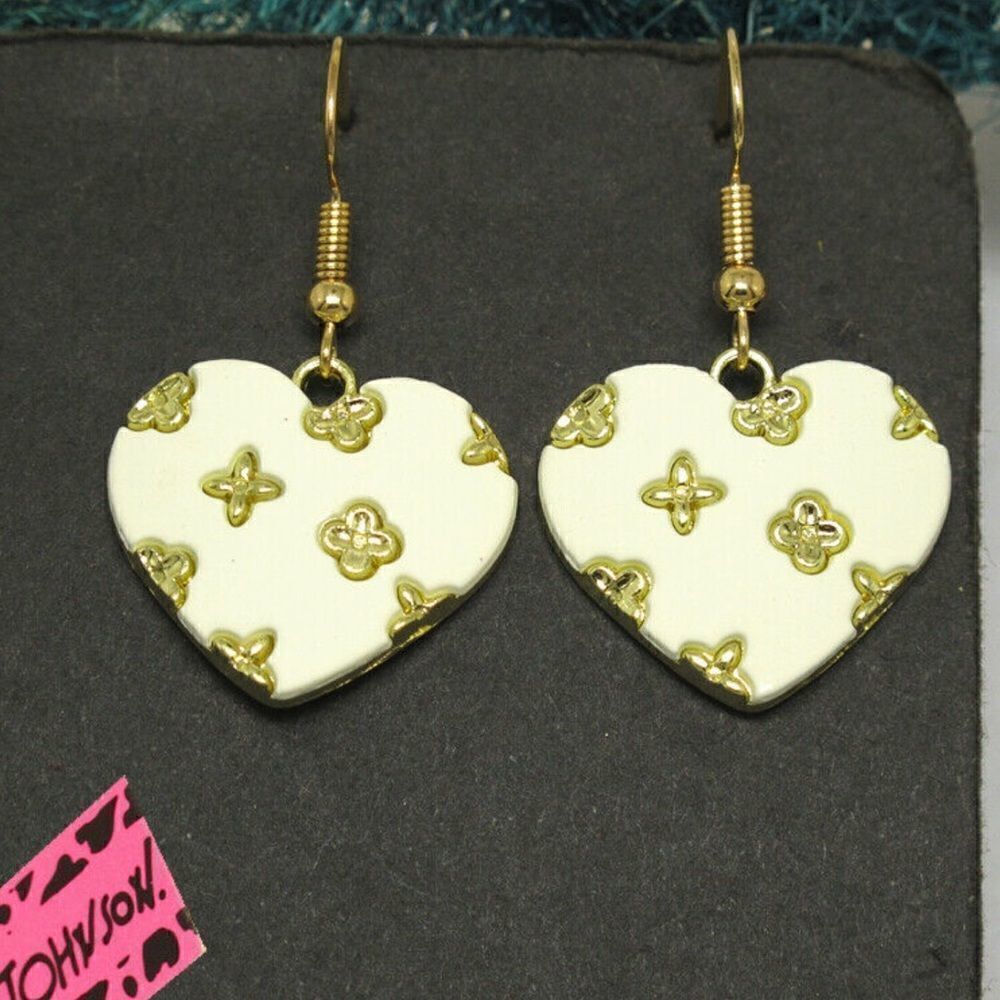 NWT BJ Heart Earrings